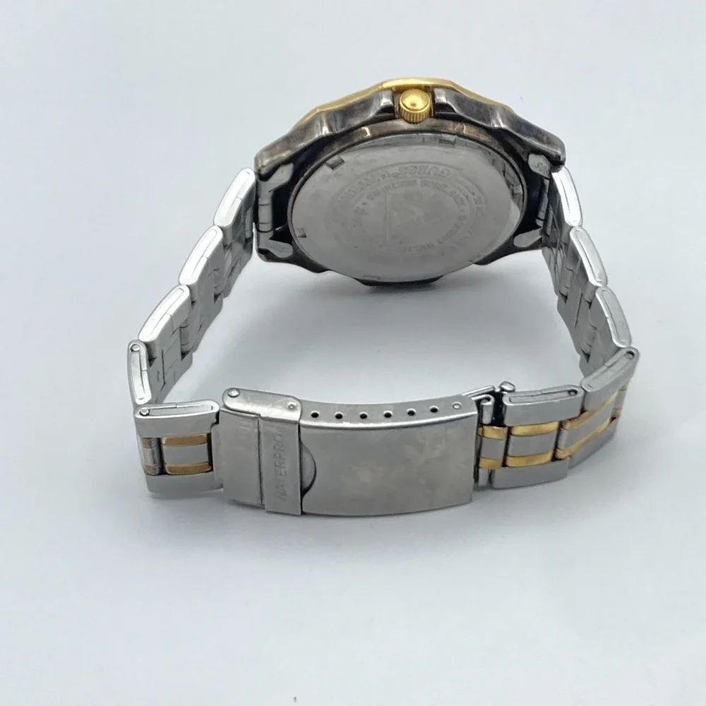 Guess Waterpro Men's Watch Sun Moon 39mm Gold Silver Tone Day Date New Battery